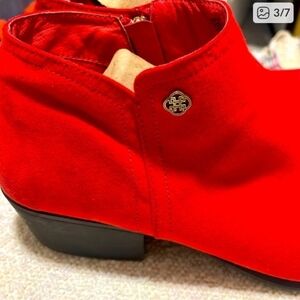 Daisy Fuentes Red Ankle Booties